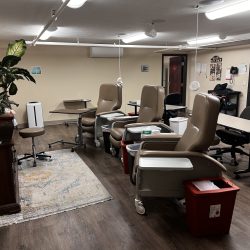 Clinical research center small group designated clinic, flex room, designed for patient convenience and comfort.